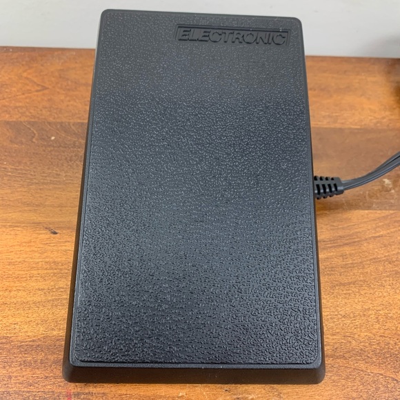 Singer CR606 362095-001 Electronic Sewing Machine Foot Pedal Control GENUINE - Picture 2 of 10